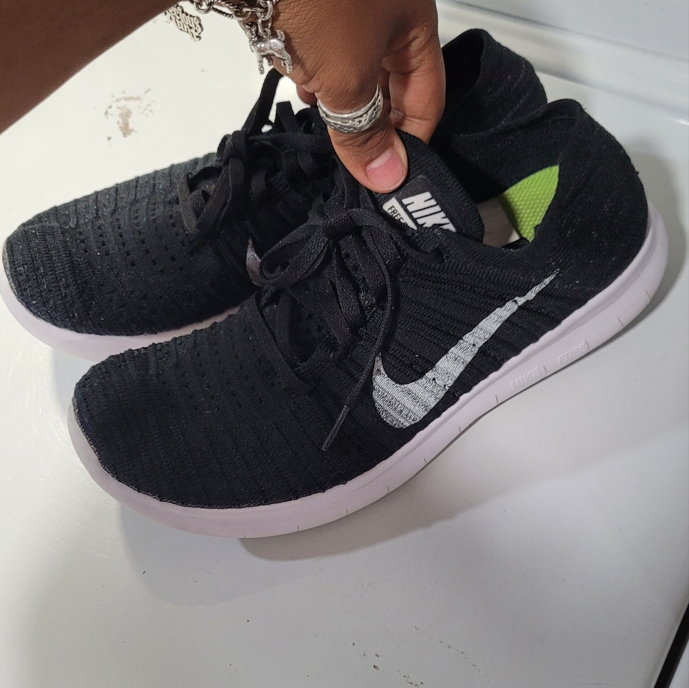 Nike fly knit shoes